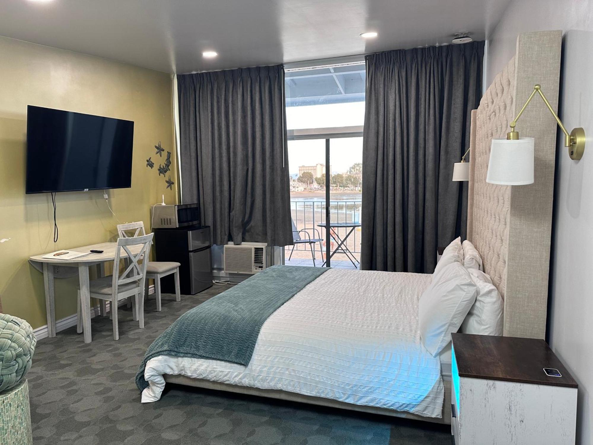 Foghorn Harbor Inn Marina del Rey Bagian luar foto